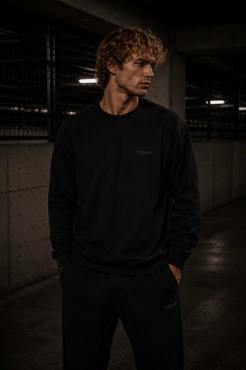 ECLIPSE BLACK - SWEATSHIRT SET - FOCUSED.