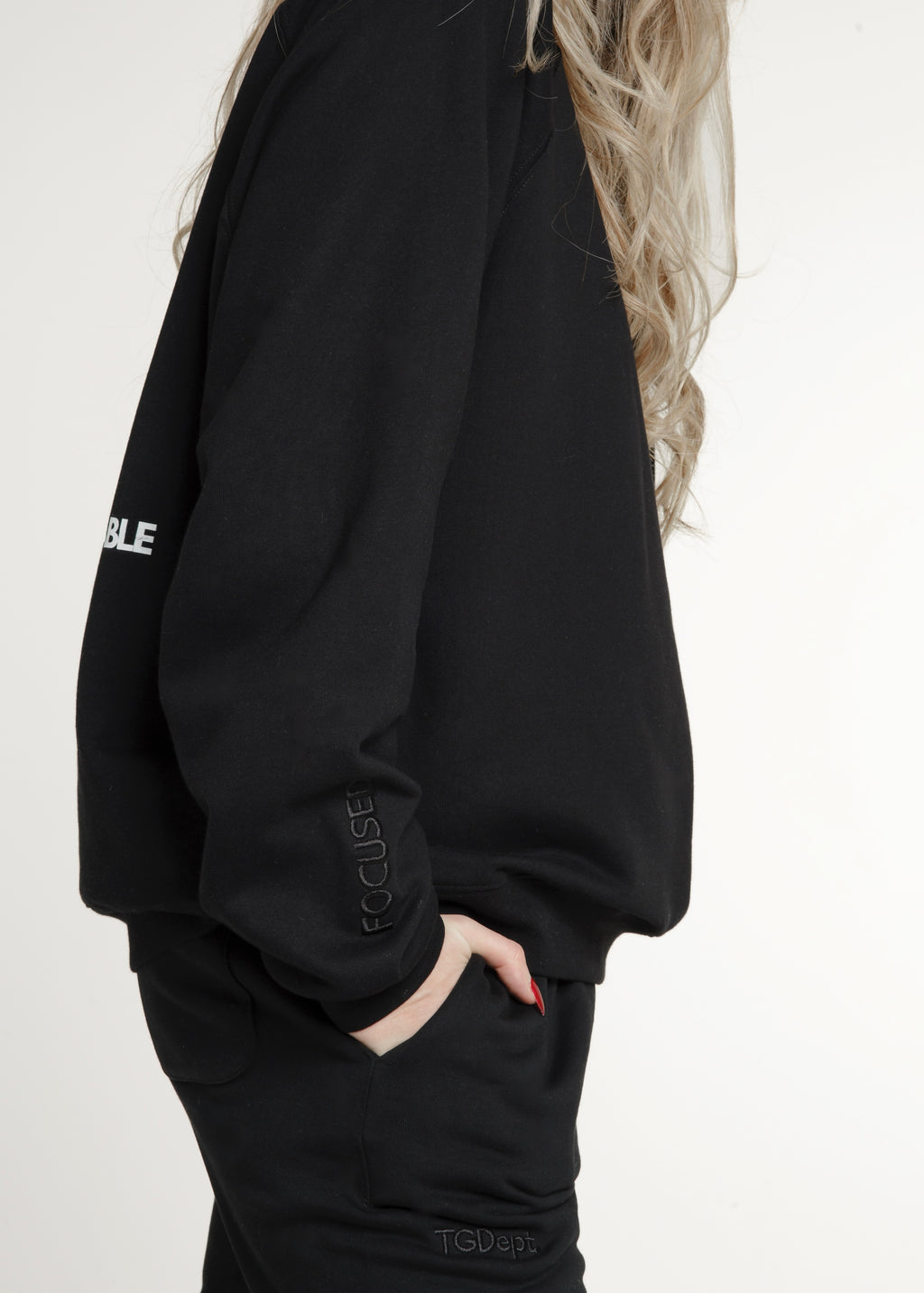 Focused. Sweatshirt Set - Eclipse Black - Drop 0.2