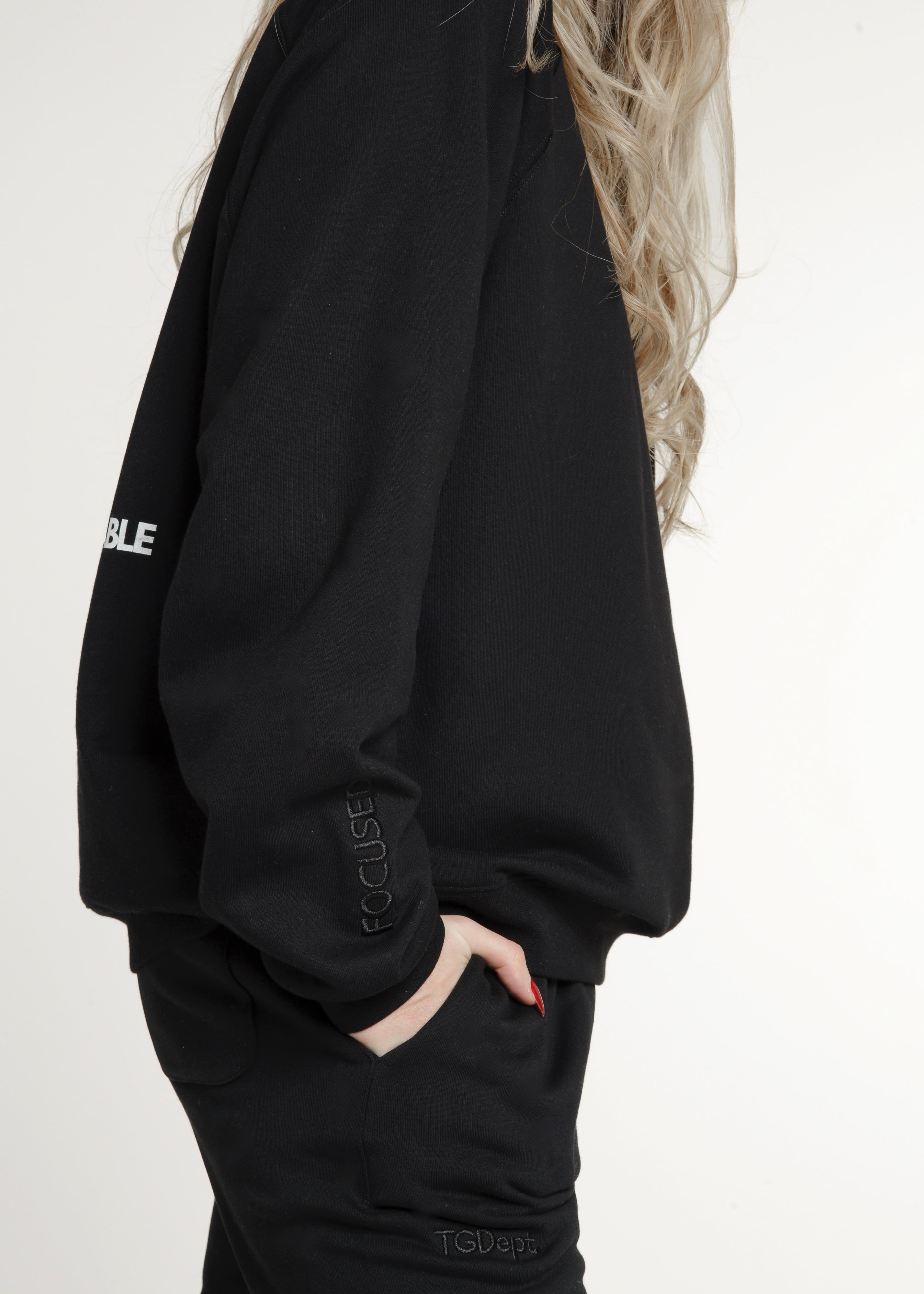 Focused. Sweatshirt Set - Eclipse Black - Drop 0.2