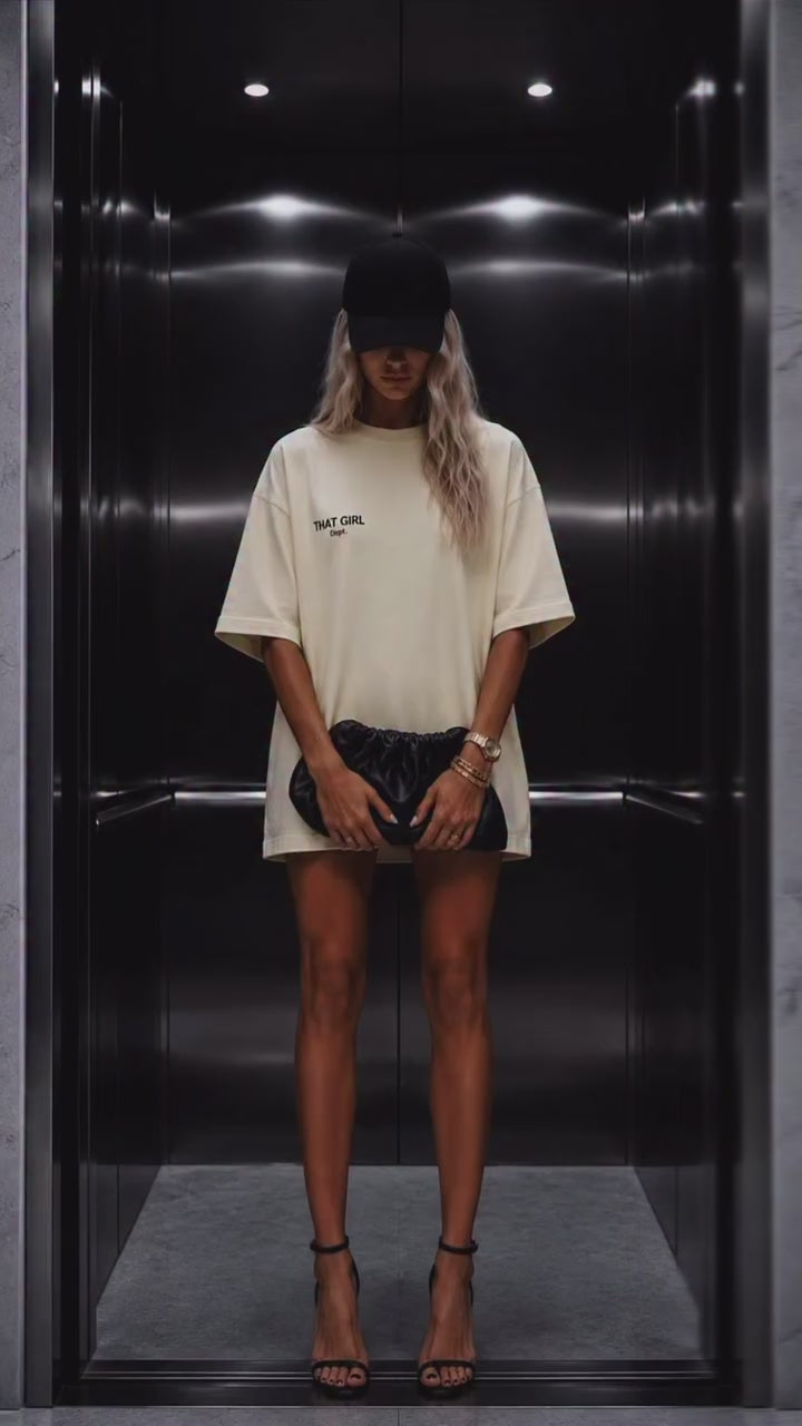 Oversized Tee | Plot Twist Pendin